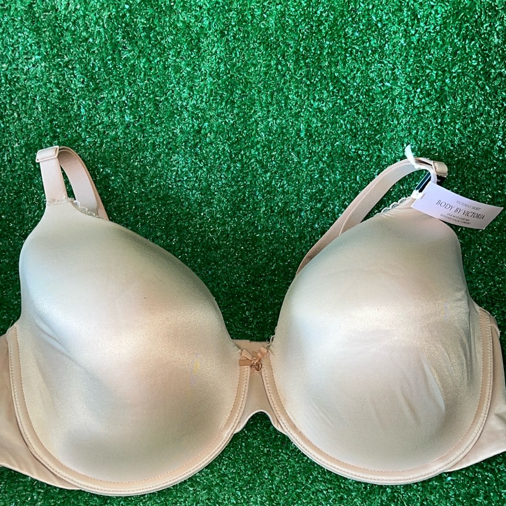 Victoria Secret Body by Victoria NEW WITH TAGS BRA 40DDD